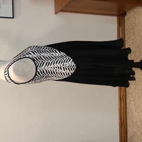 4. Free People Walk in the Park white and black print back cutout minidress - Picture 7 of 16